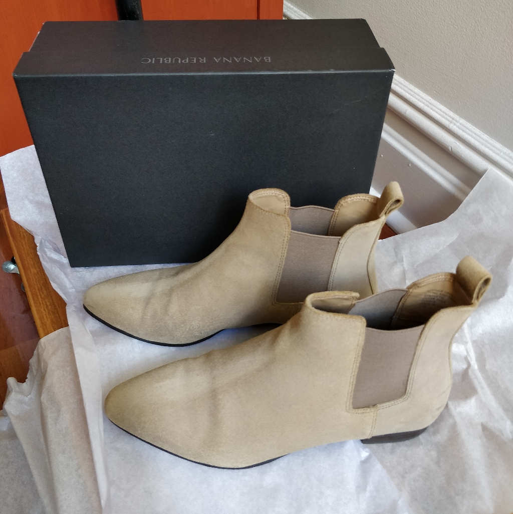 Banana Republic, Sz 7.5, Sand/Tan Leather Booties